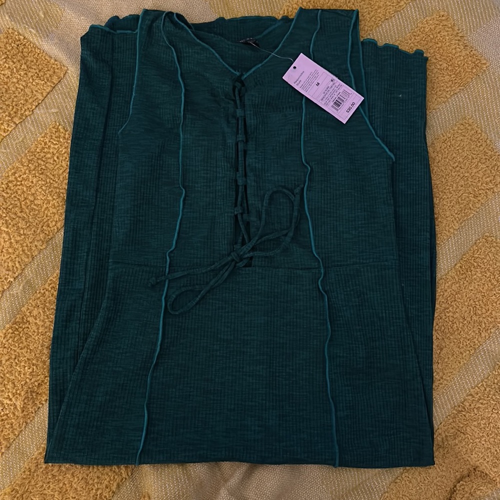 Wild fable, women’s M, maxi, heathered green dress. Cute tie down in front. NWT